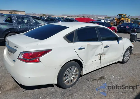 2014 Nissan Altima 2.5 S z USA, uszkodzony, nr VIN 1N4AL3AP2EC141950
